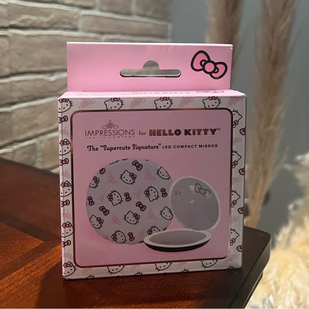 HELLO KITTY 🎀🥰